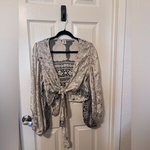 Wylder Trading Company Black and Cream Floral Top